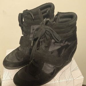 🍁Vera Wang Black Suede Shoes🍁 size 9.5